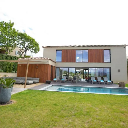 Sagittaire Villa *